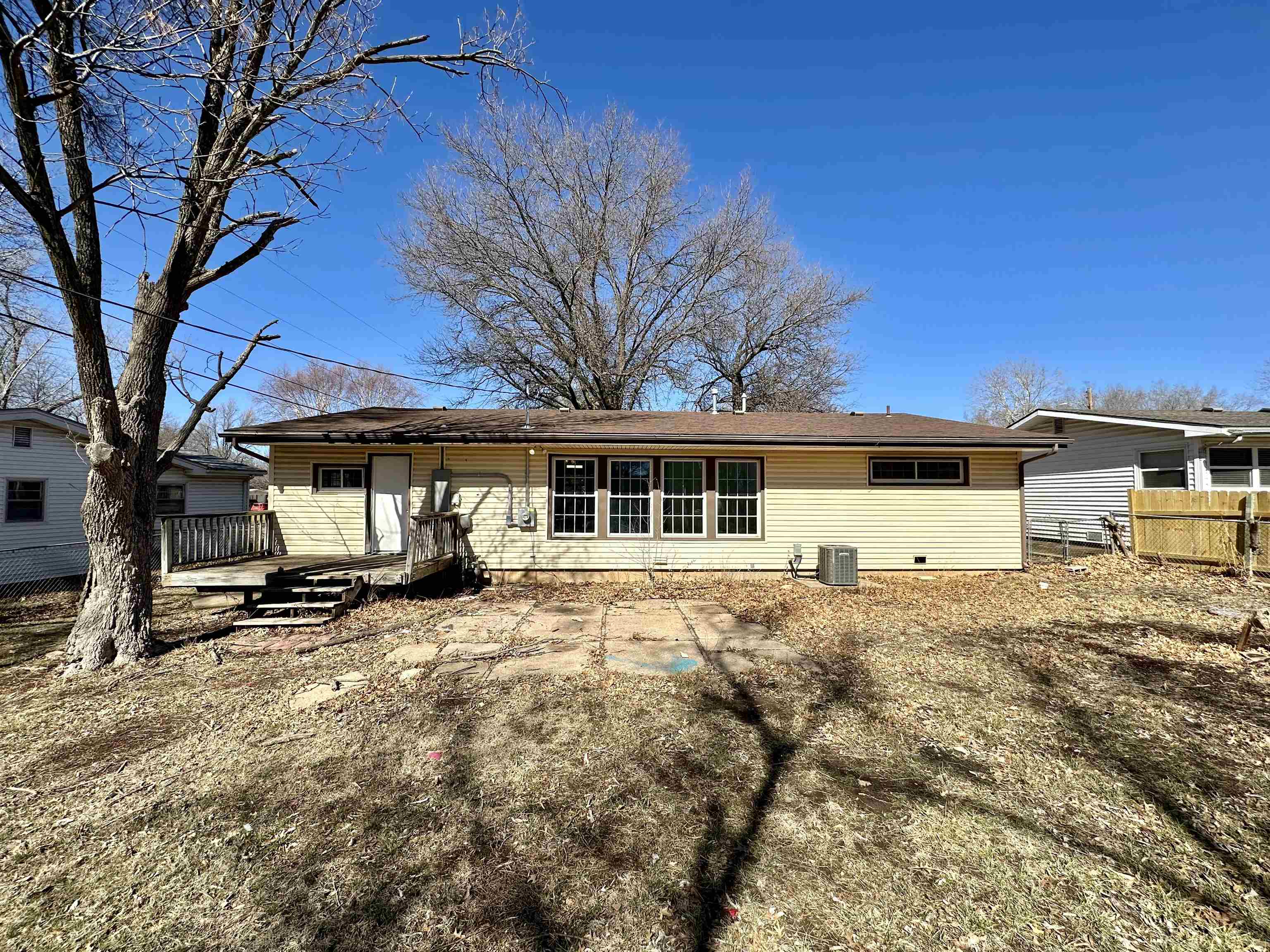 419 Random Rd Property Photo 17