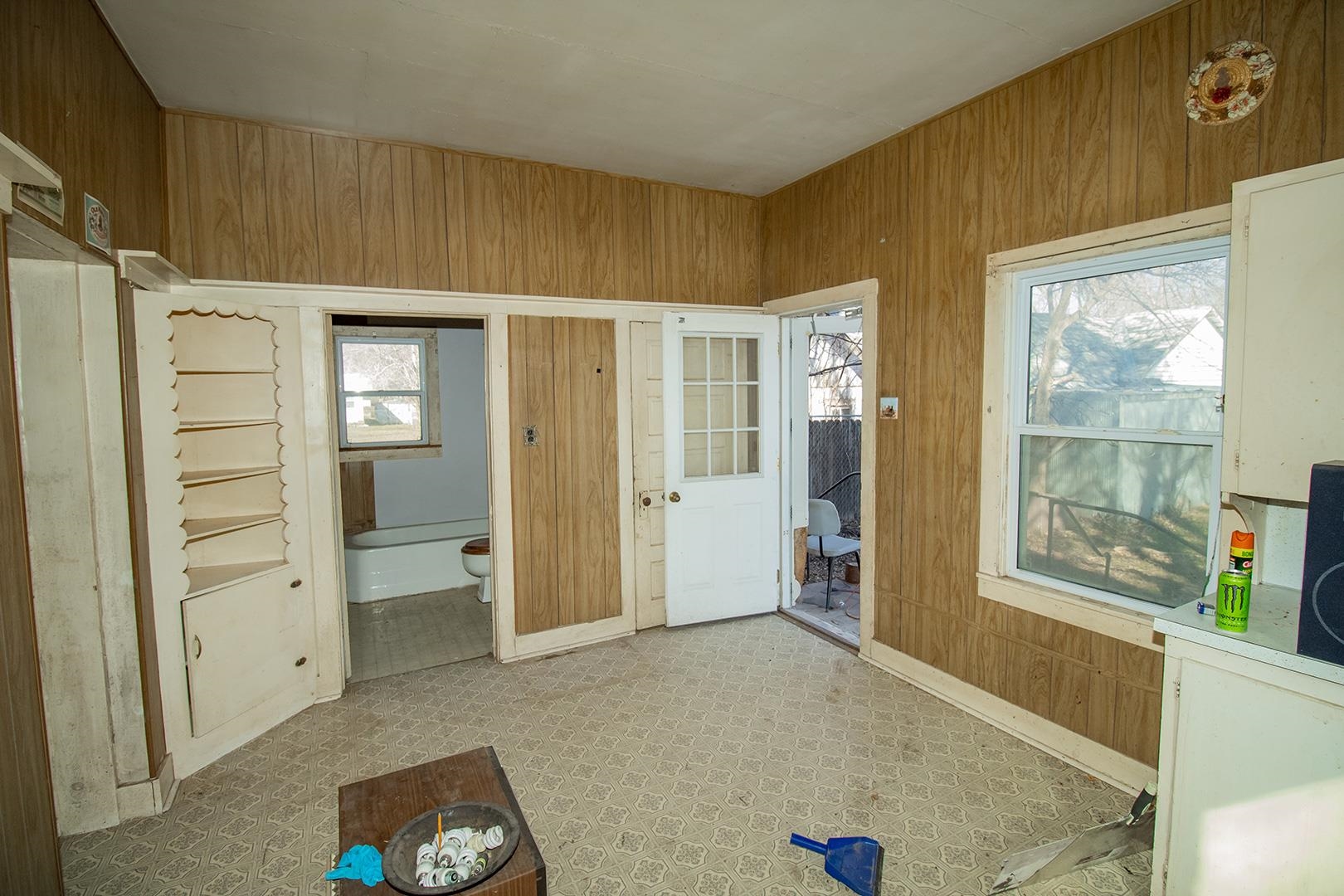 702 N Lincoln St Property Photo 9