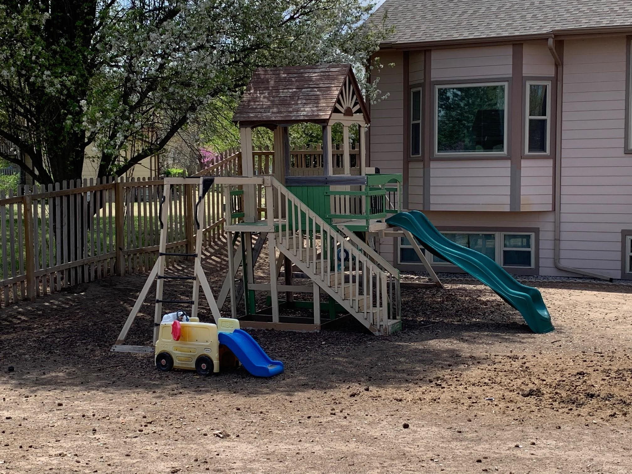 8738 S Ida Circle Property Photo 4