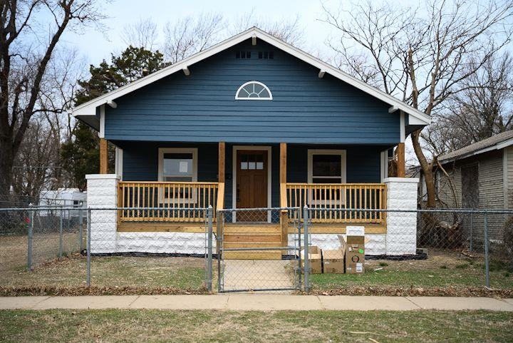 2121 S Main St Property Photo
