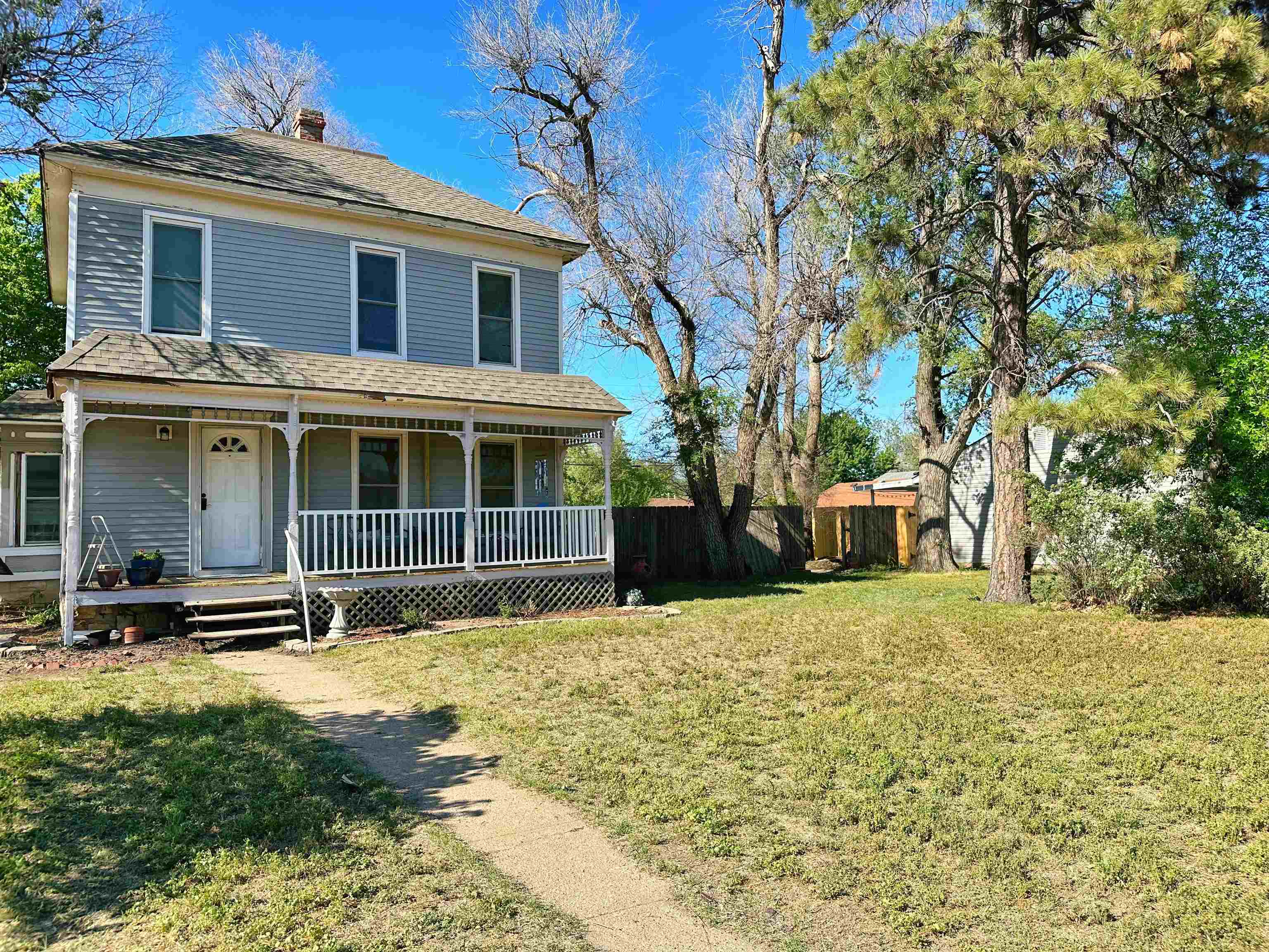 1000 E 8th Ave Property Photo