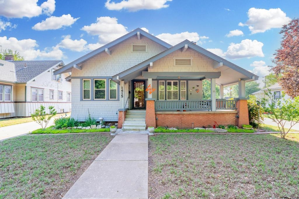 1415 Central St Property Photo