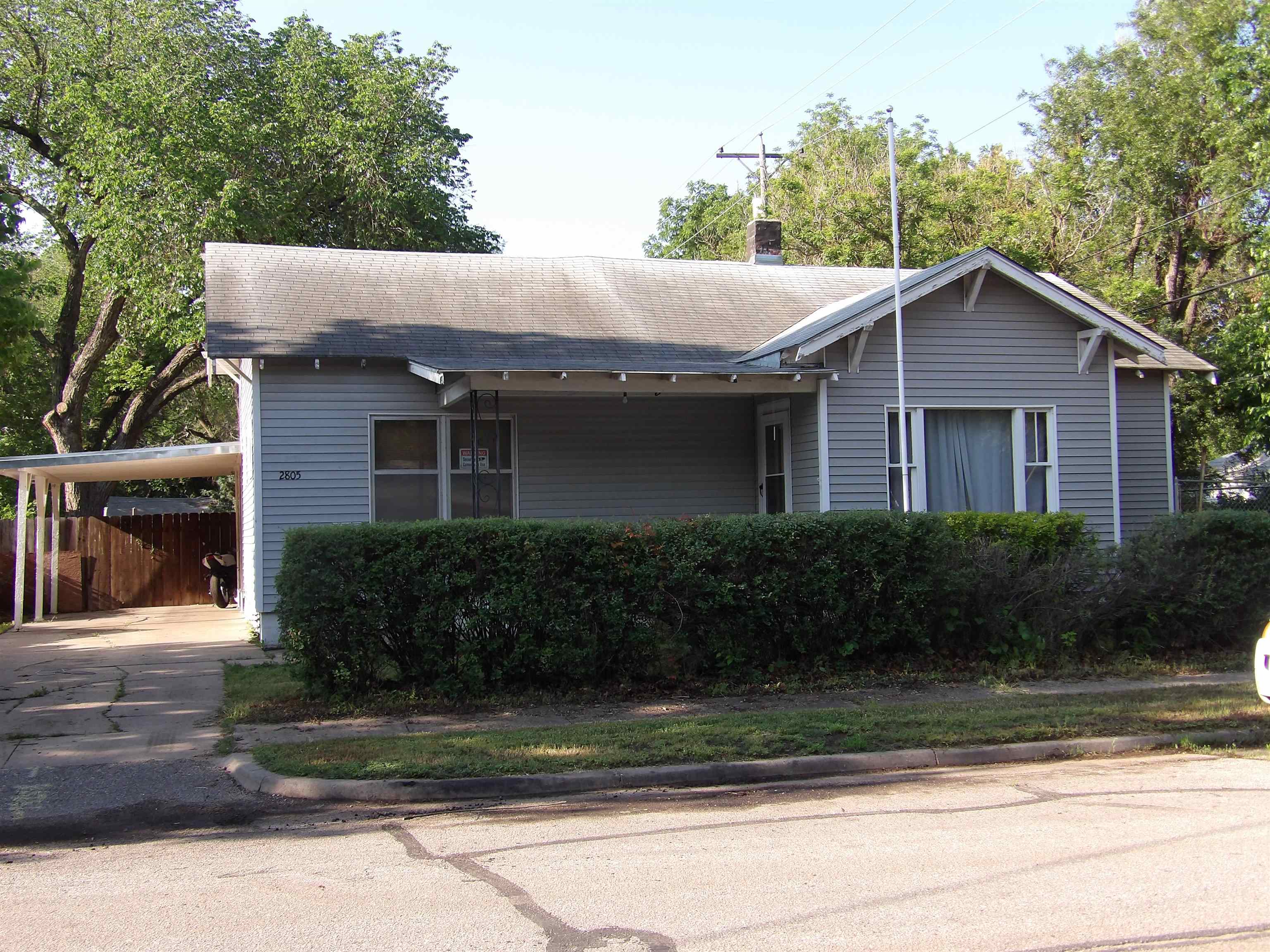 2805 W 3rd St N Property Photo