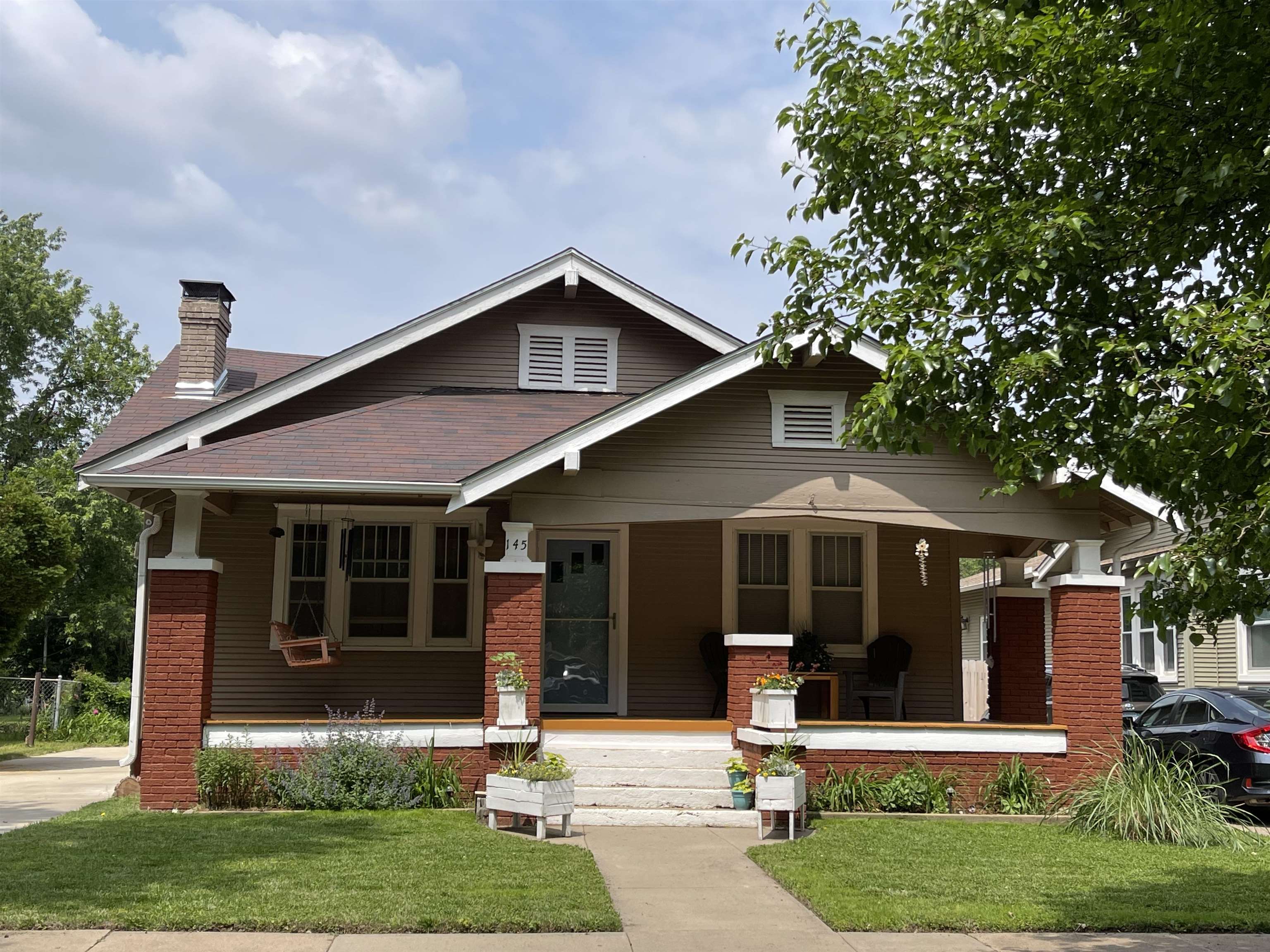 145 N Athenian Ave Property Photo