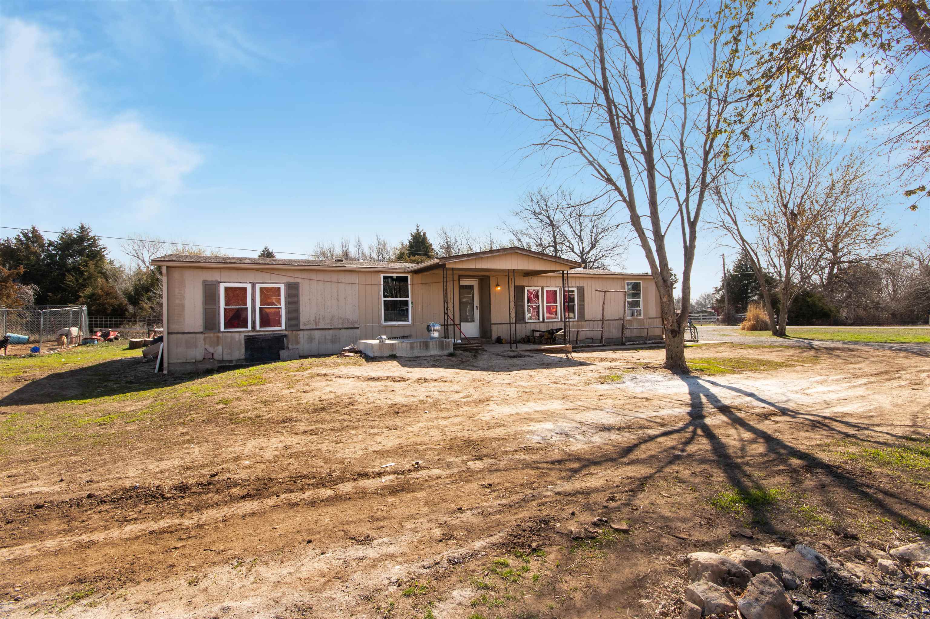 Parkerfield Real Estate Listings Main Image