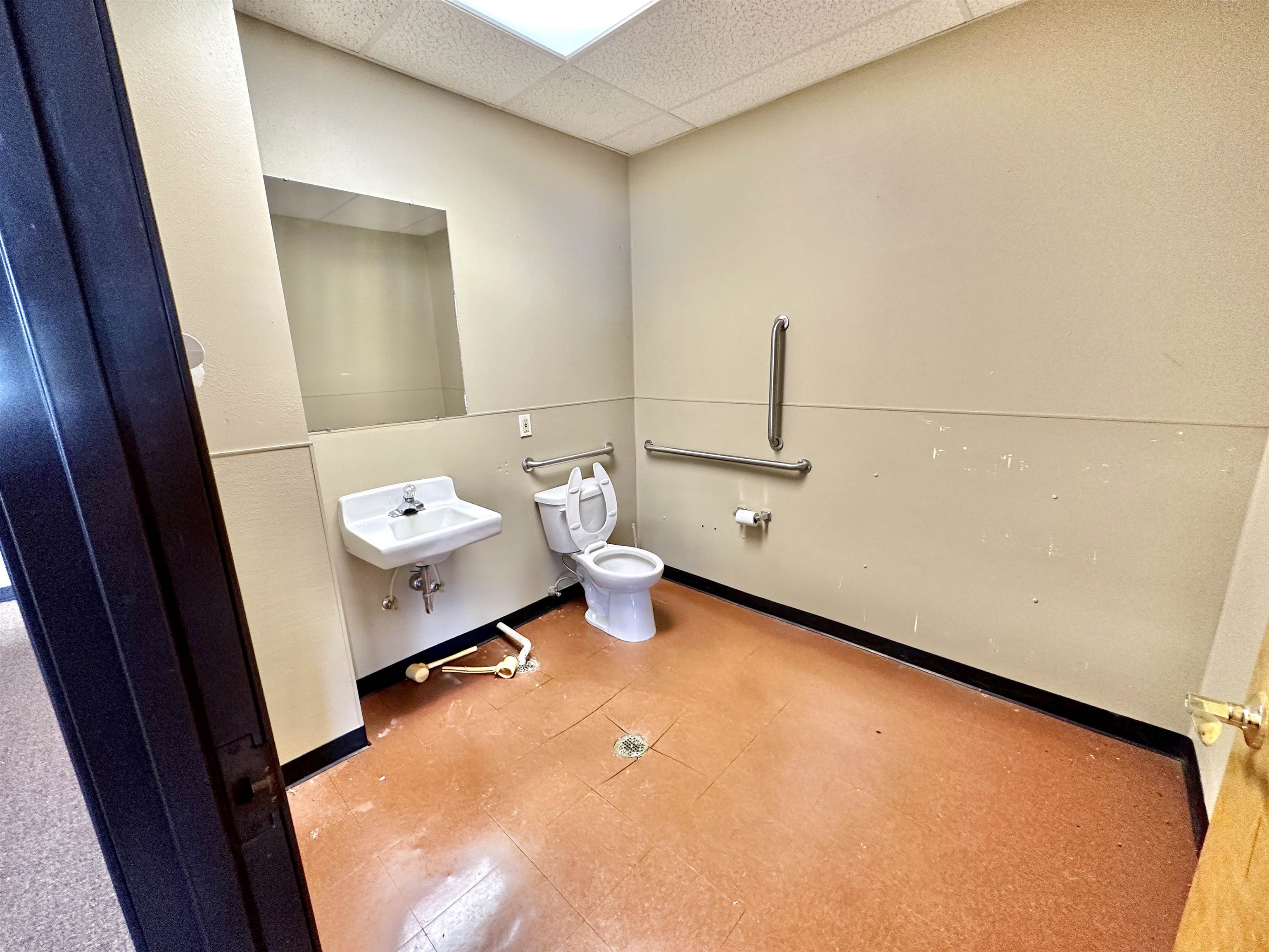 1516 W 23rd Street Property Photo 6