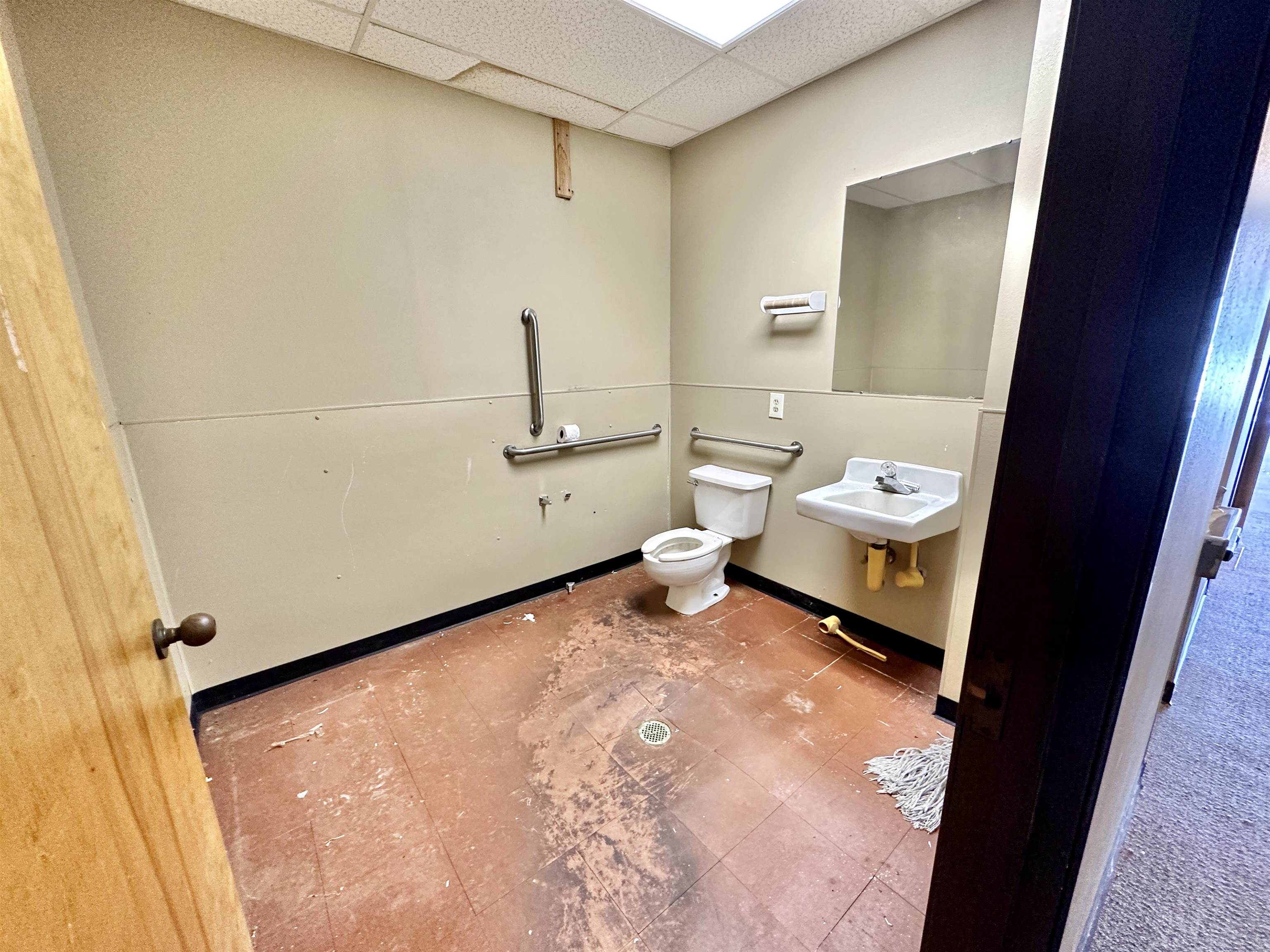 1516 W 23rd Street Property Photo 7