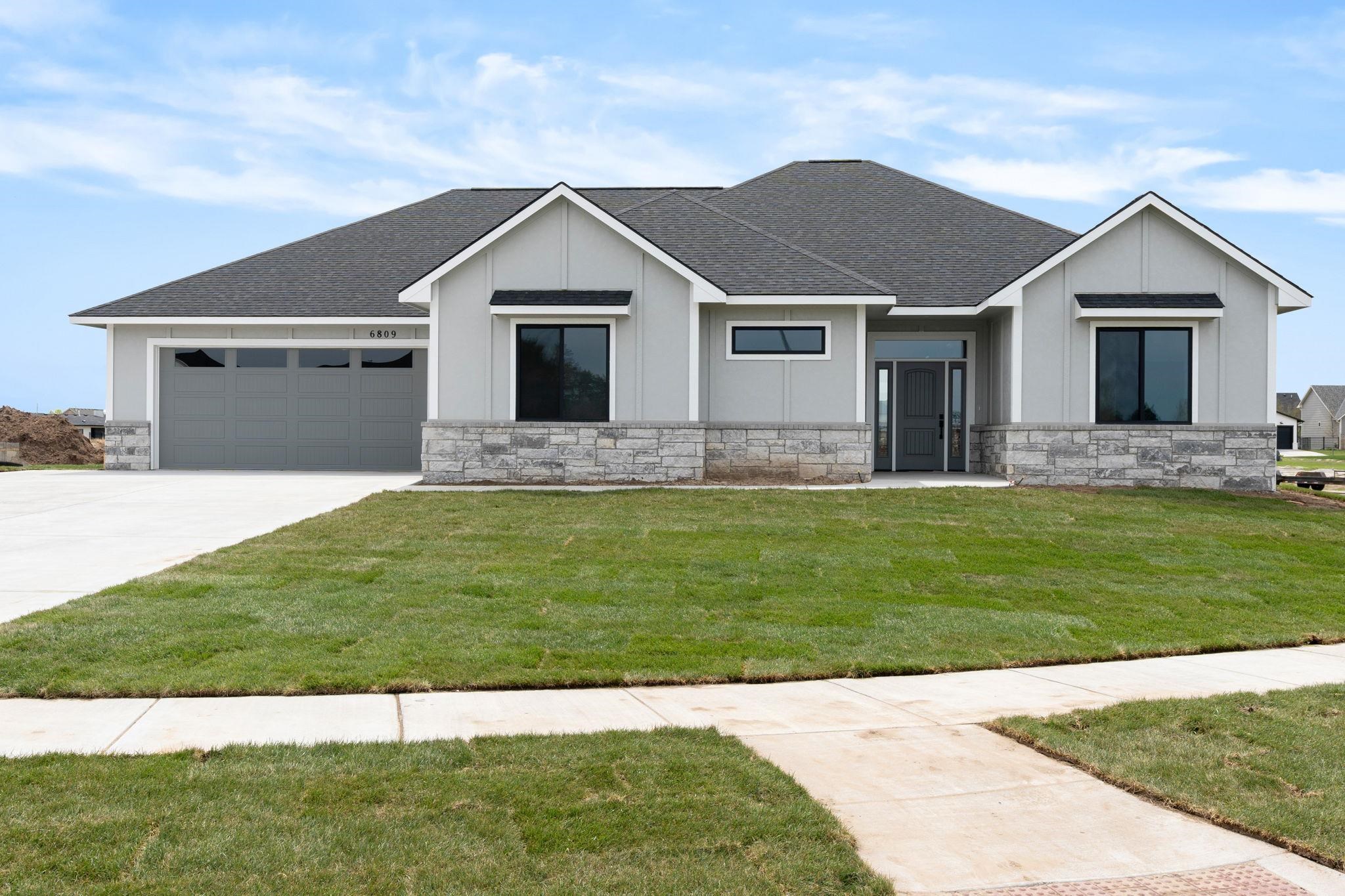 6809 W Palmetto Property Photo 1