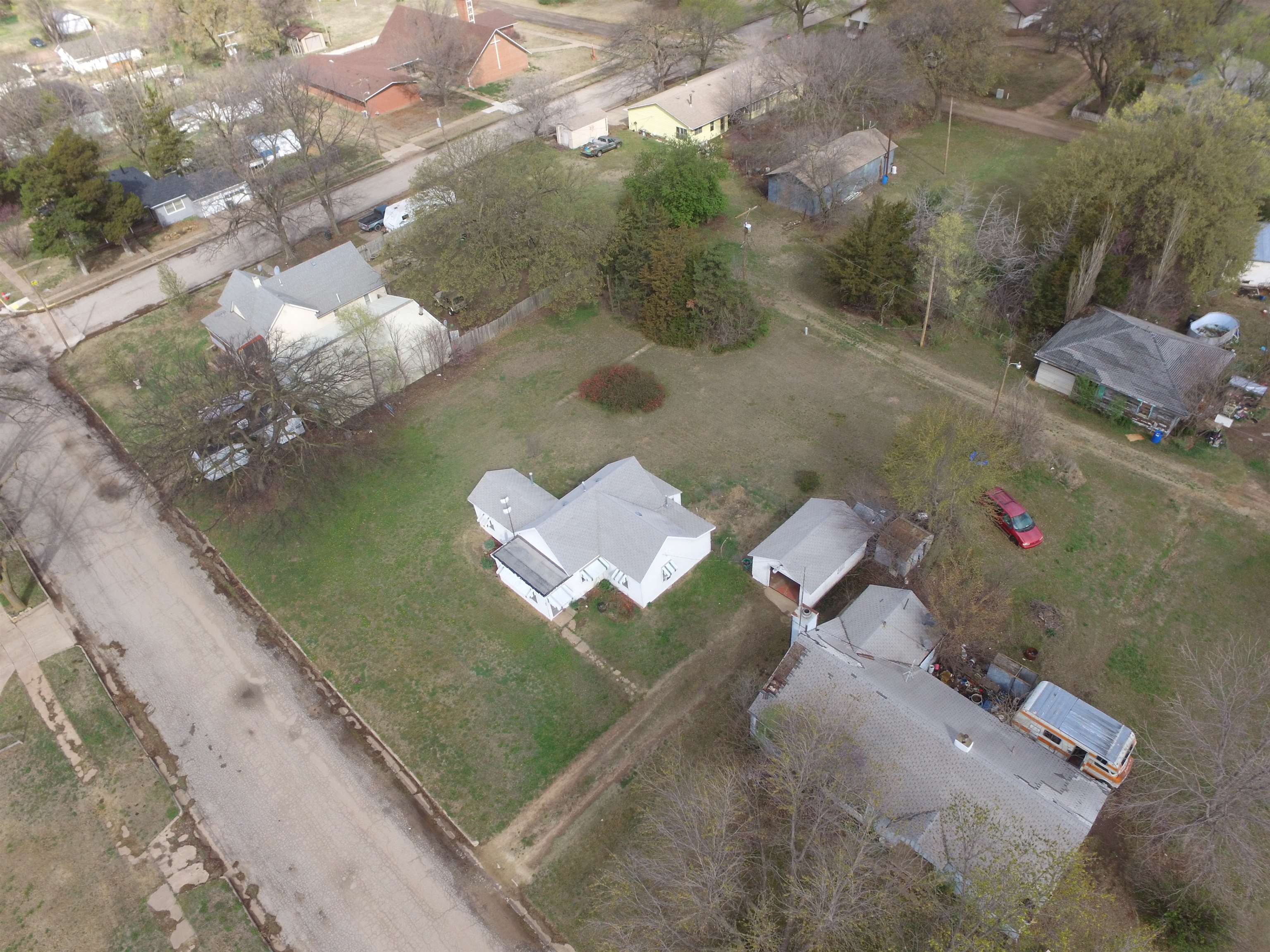 306 E Nebraska Property Photo 3