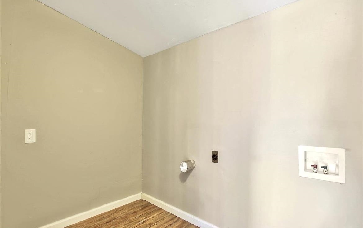 1550 S Water St Property Photo 10