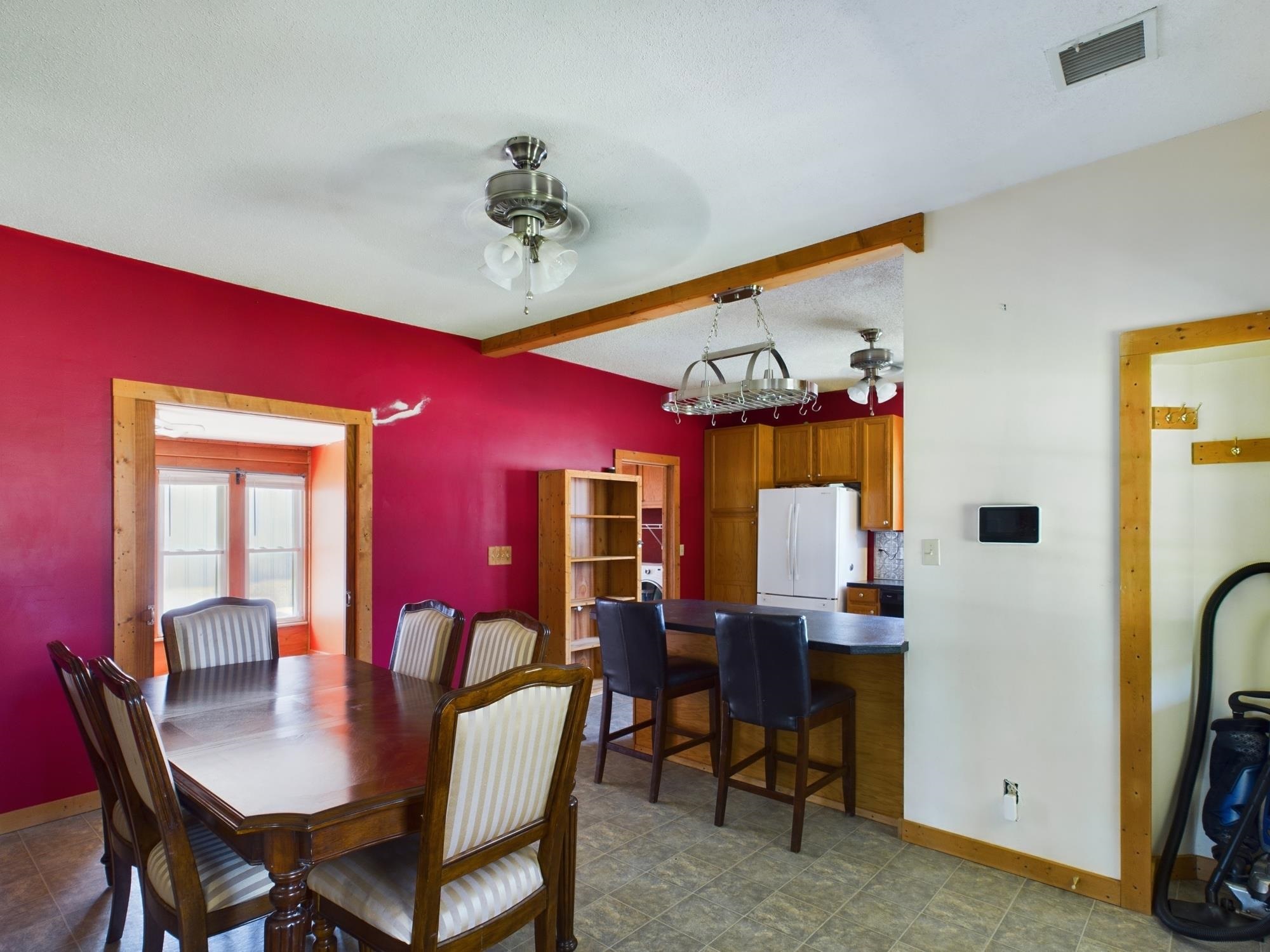 303 S Somerset St Property Photo 4