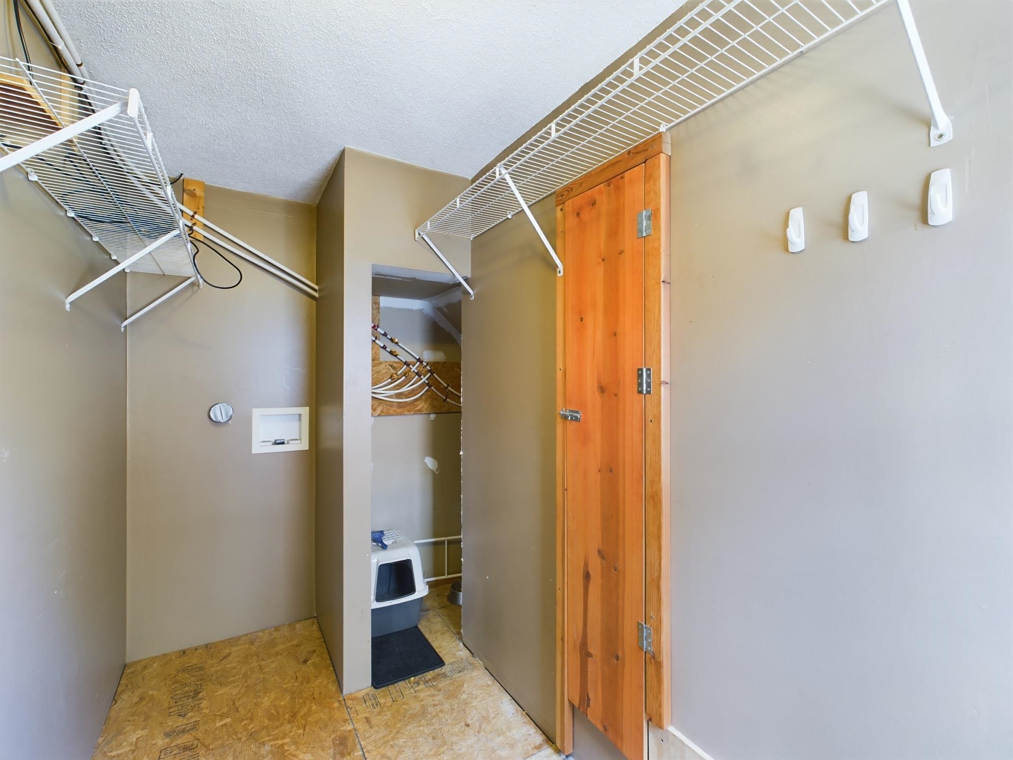 303 S Somerset St Property Photo 10