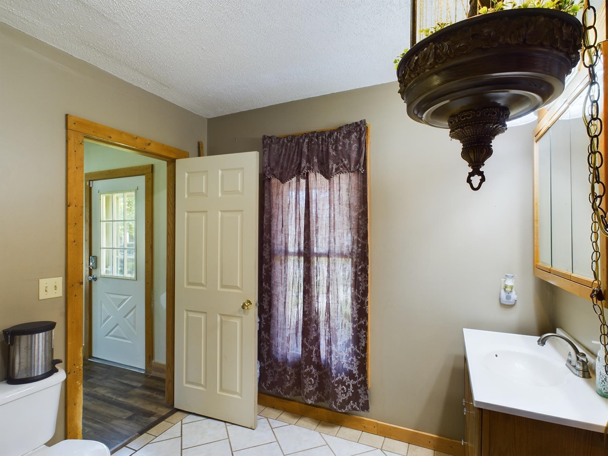303 S Somerset St Property Photo 12