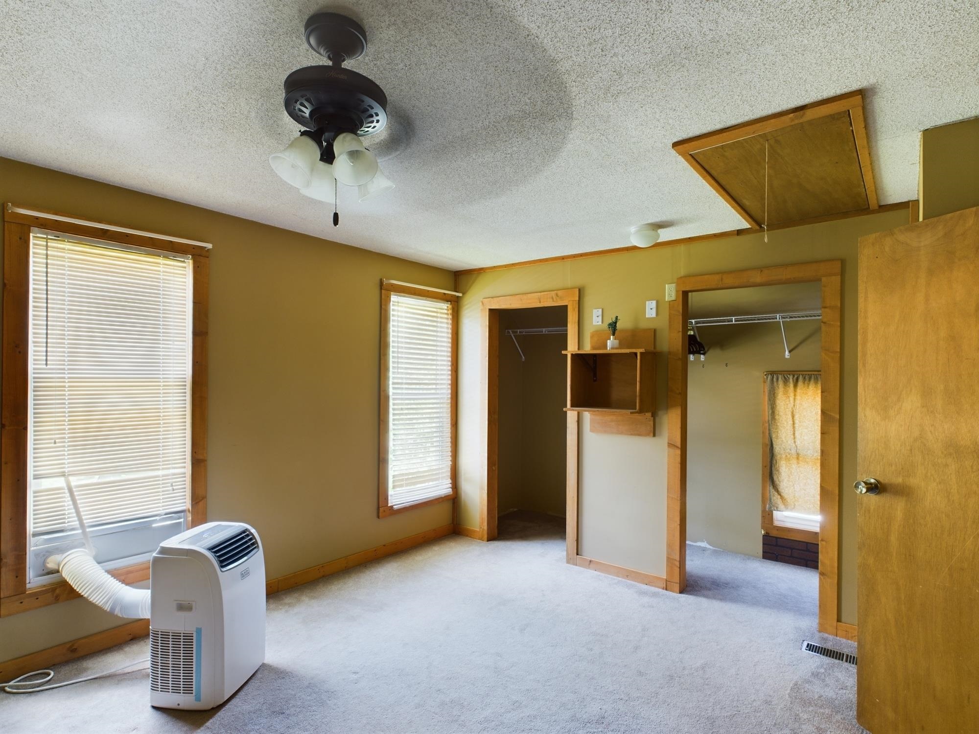 303 S Somerset St Property Photo 15