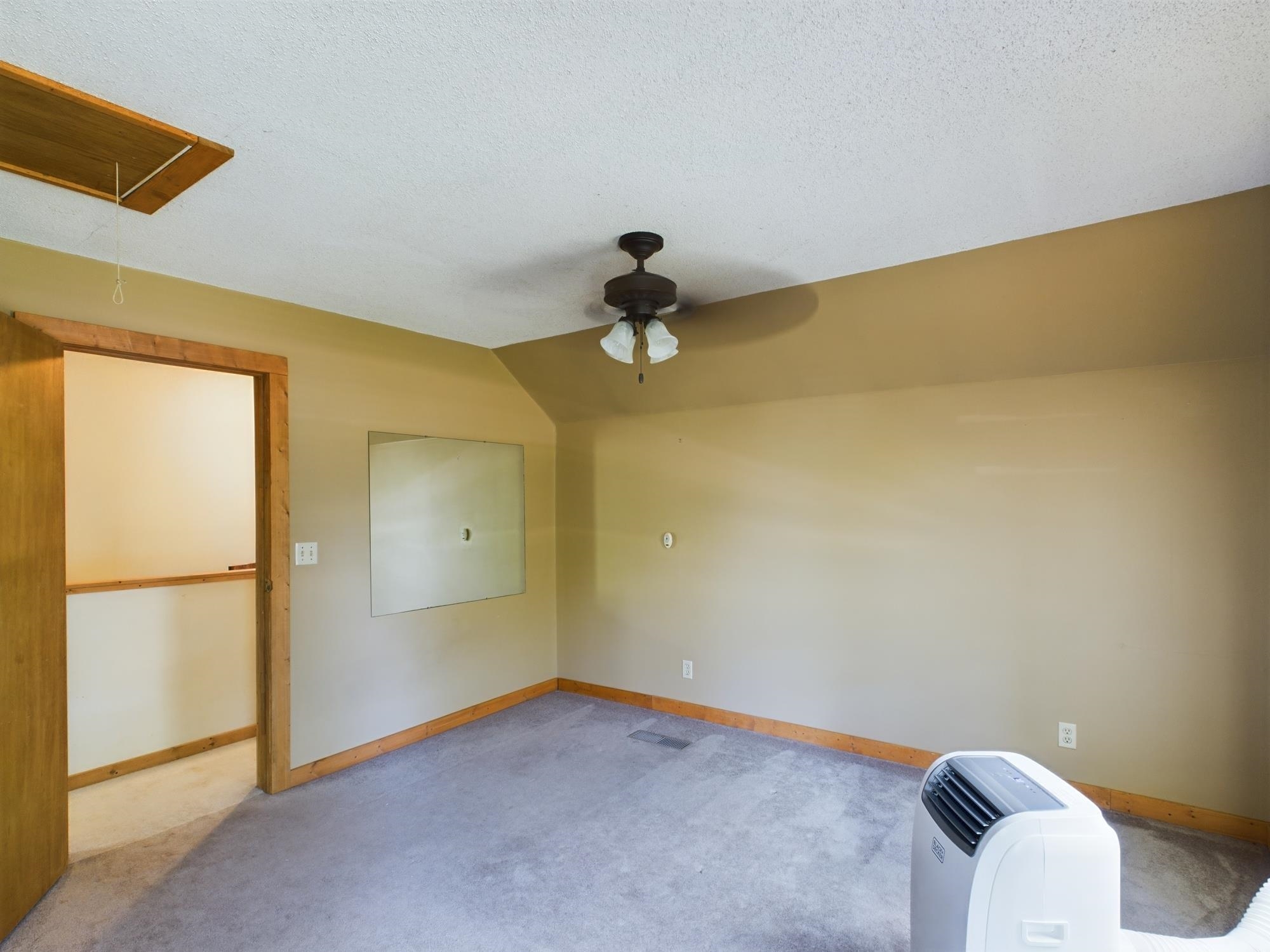 303 S Somerset St Property Photo 16