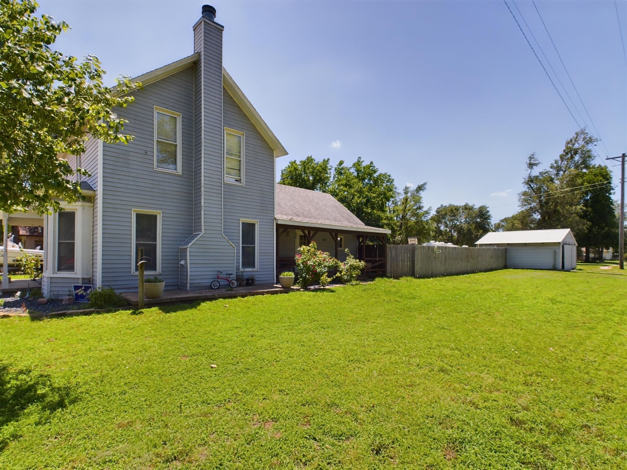 303 S Somerset St Property Photo 21