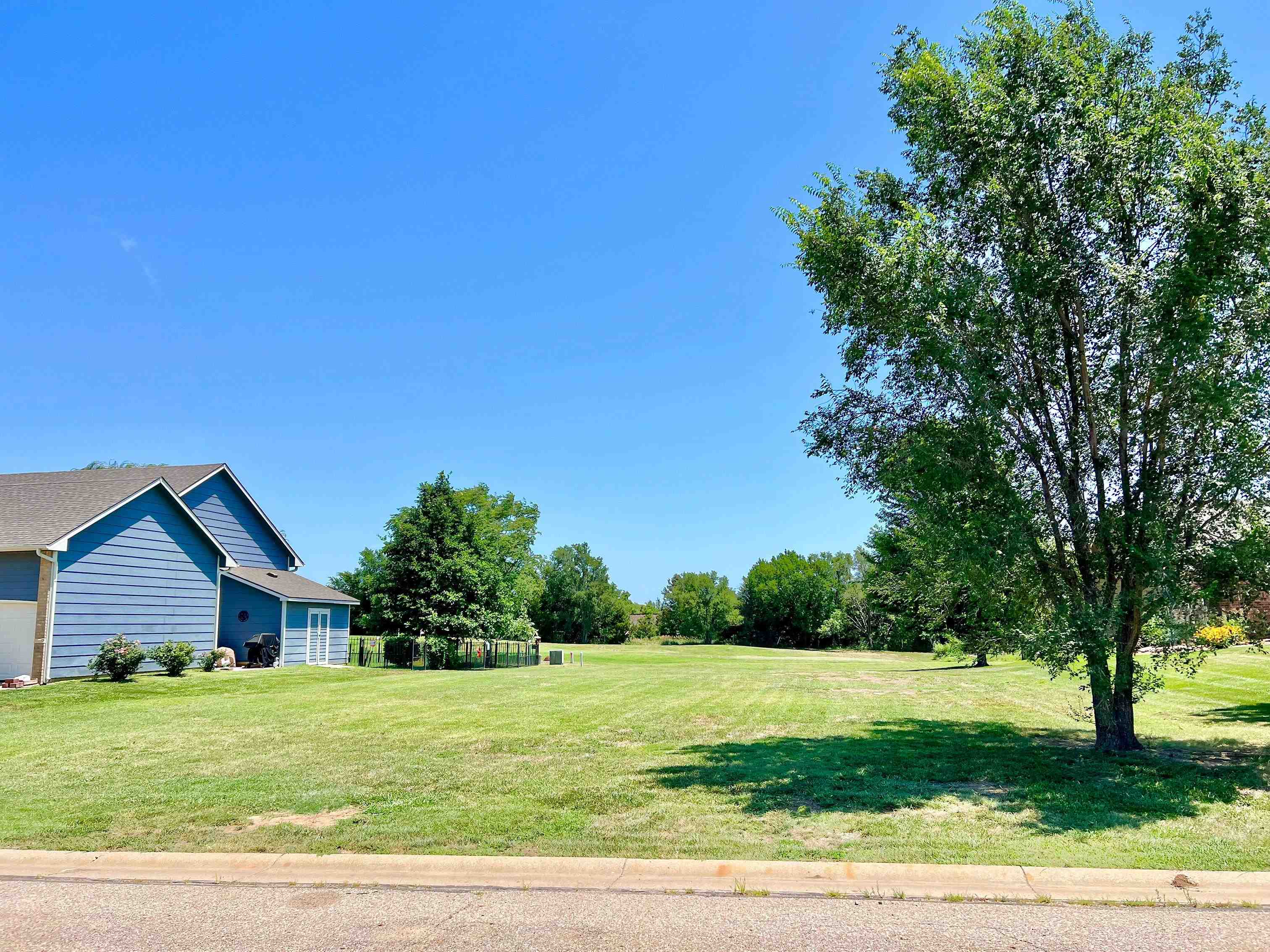 2040 N Prairie View Court Property Photo 1