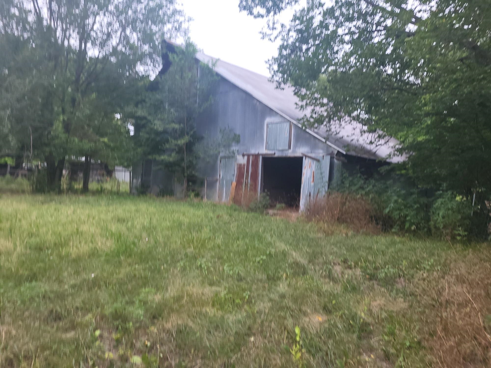 123 6th St Property Photo 16