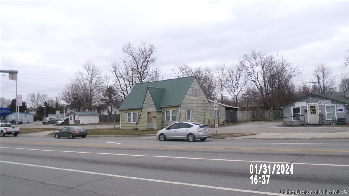 820 W Mcclain Avenue Property Photo