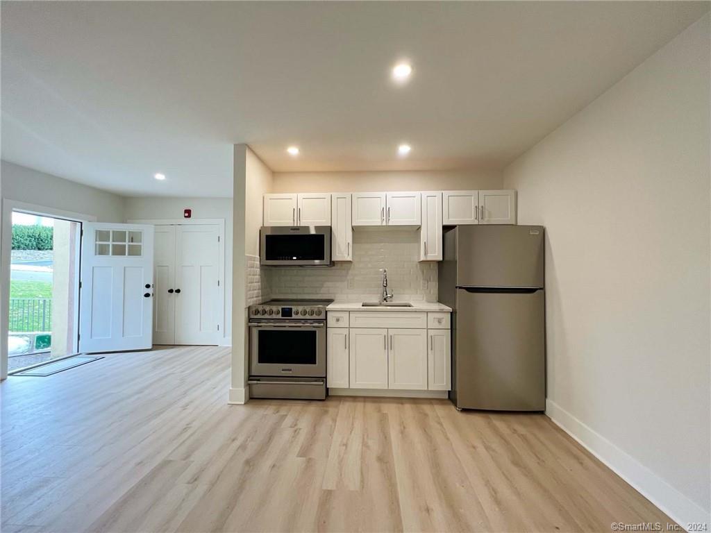 61 East 1 Avenue Property Photo 6
