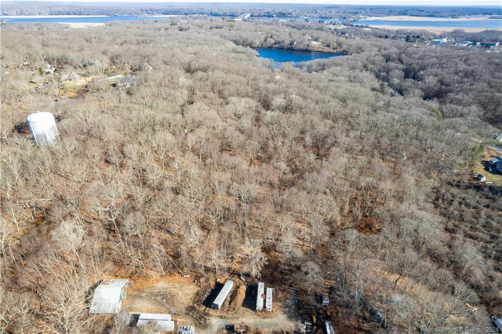 382 Middlesex Turnpike Property Photo 3