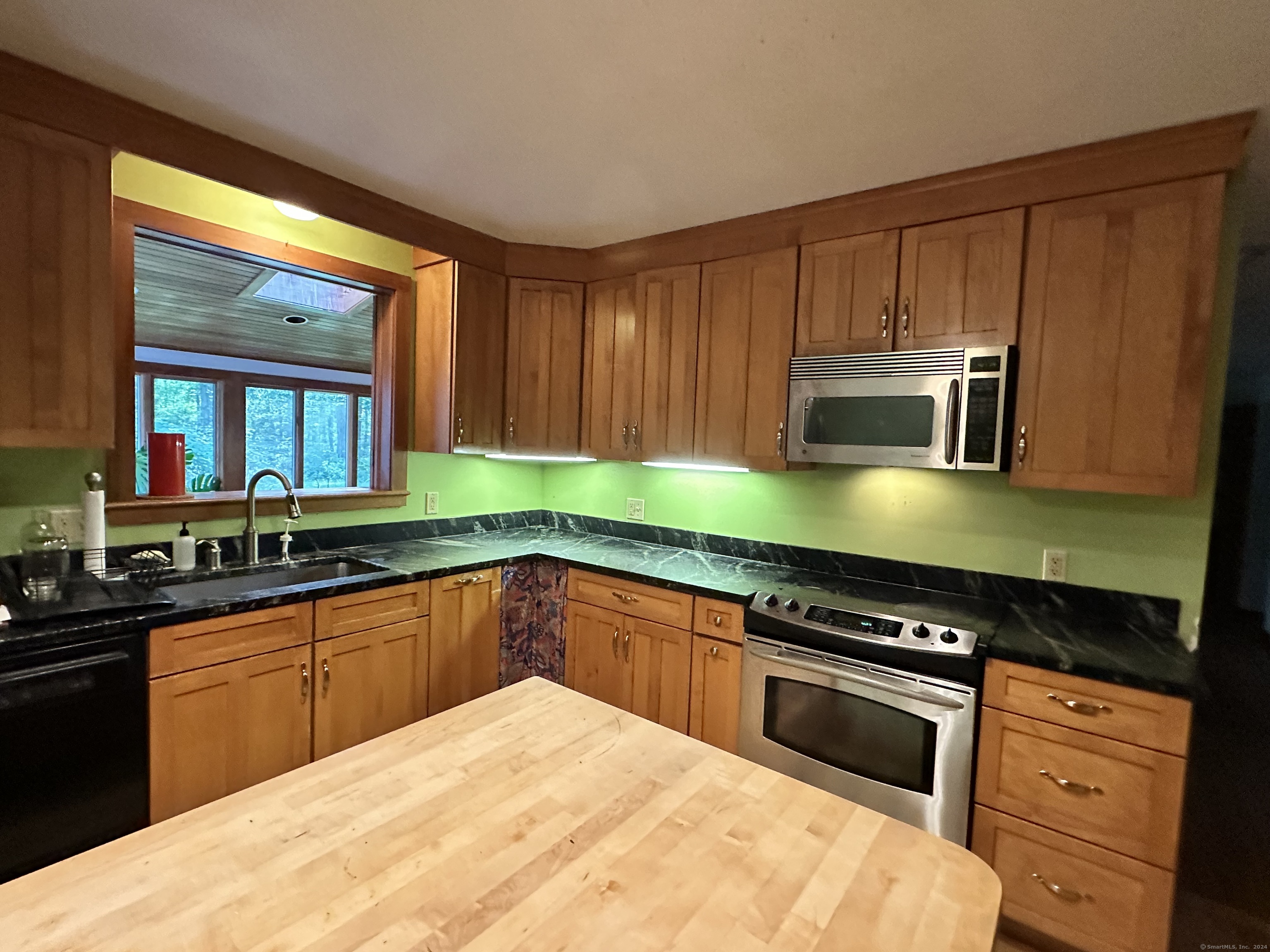 340 Hanks Hill Road Property Photo 17