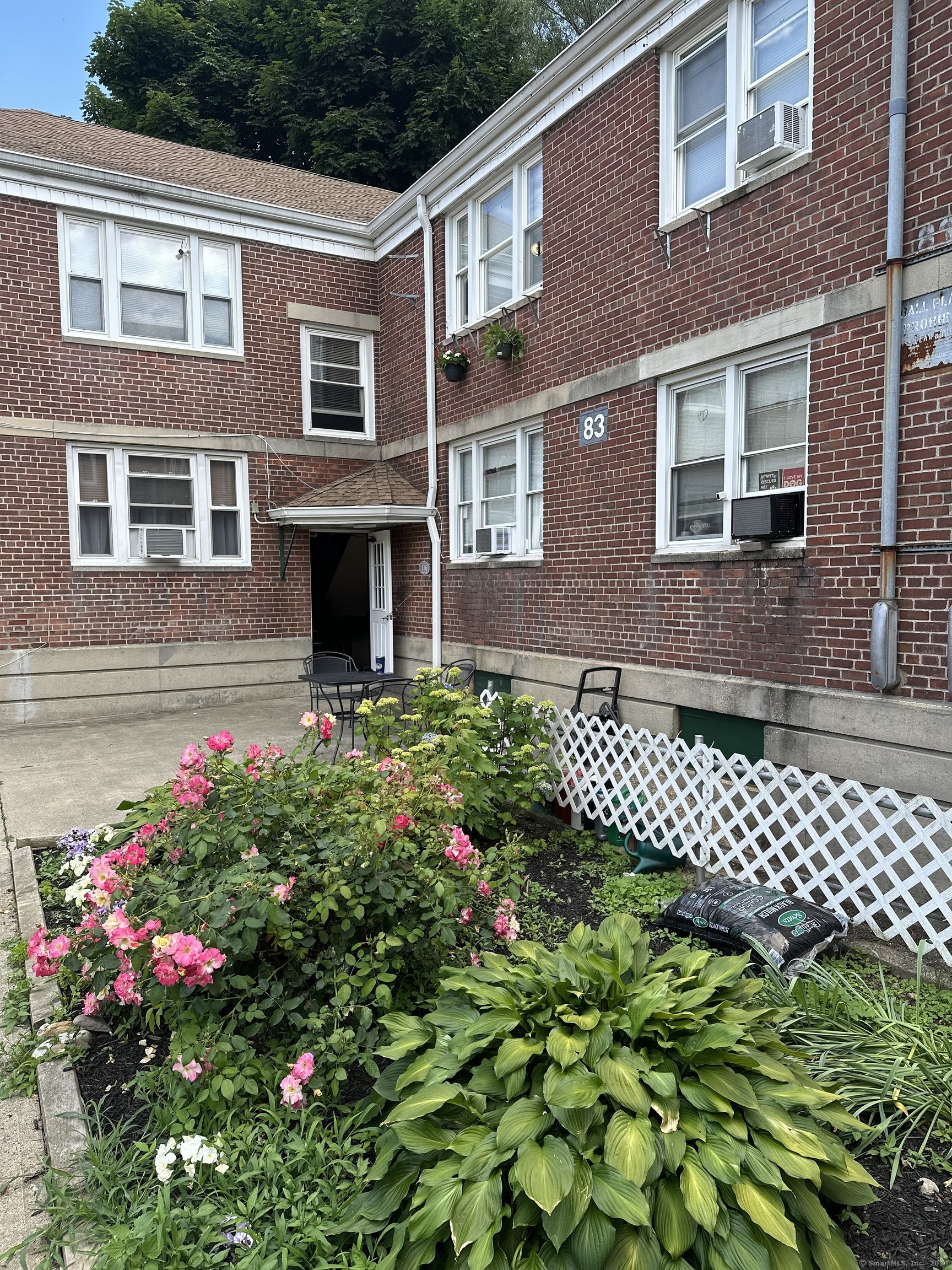 116 Canaan Bldg 83-13 Court Property Photo 2