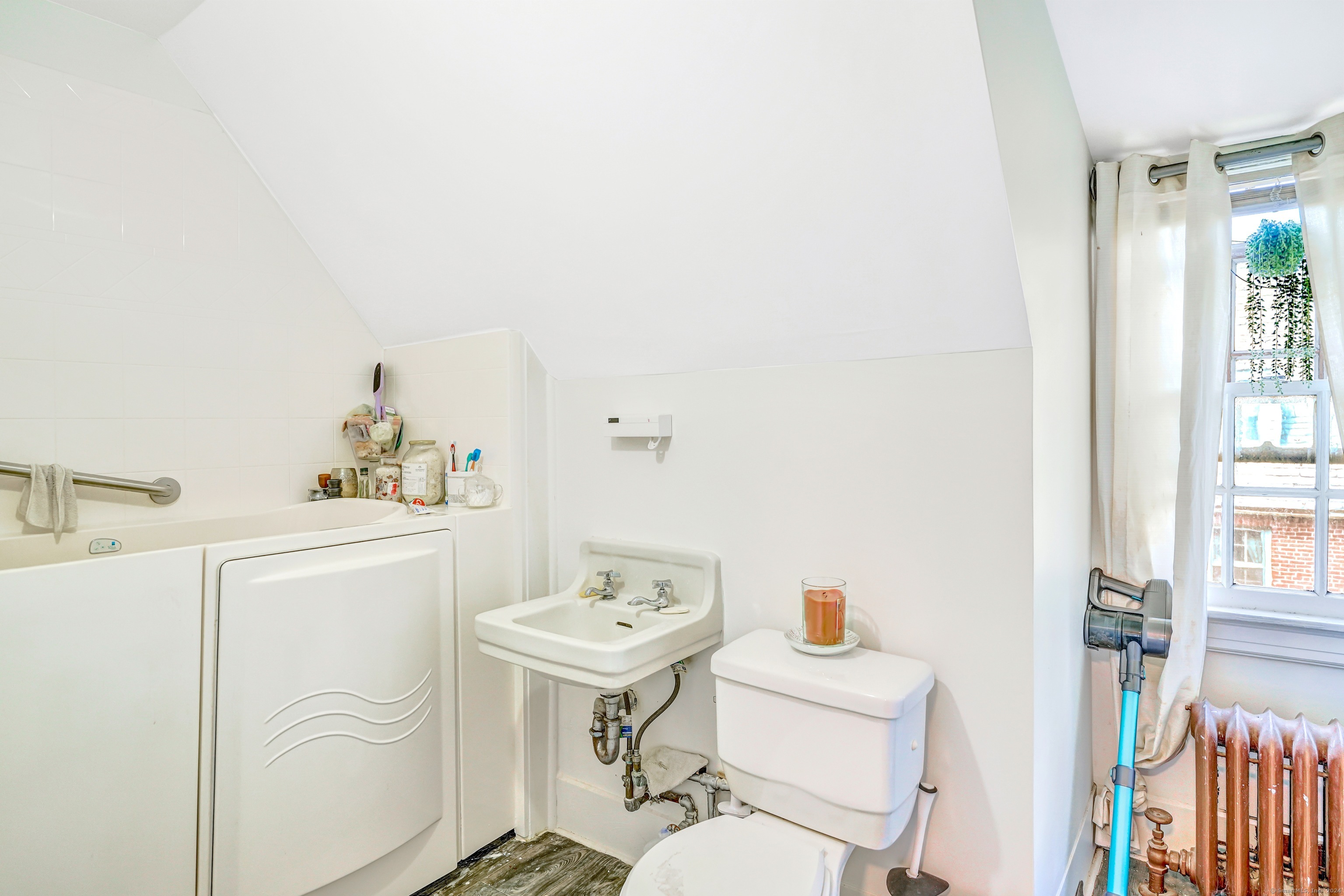 103 Buckingham Street Property Photo 16