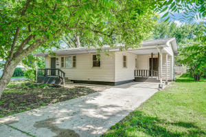 2957 West Olive Street Property Photo 1