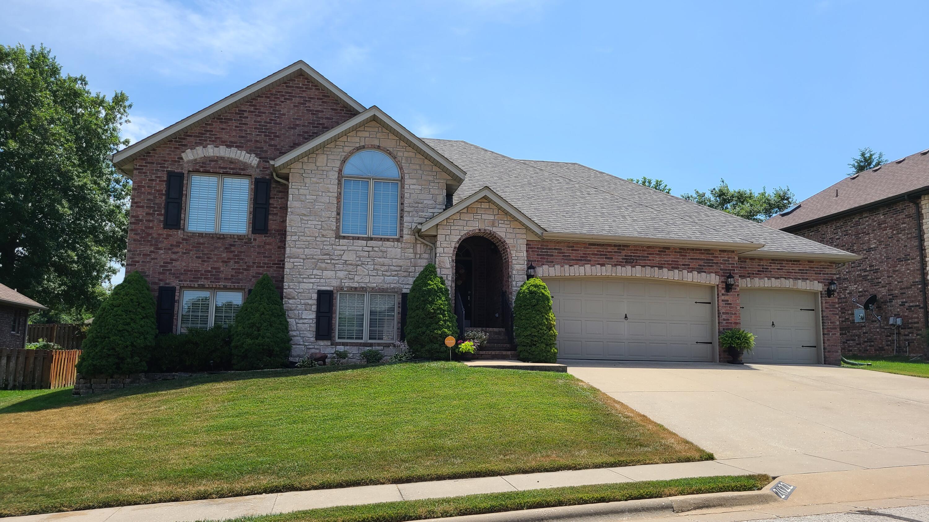 2022 West Shawnee Street Property Photo 1