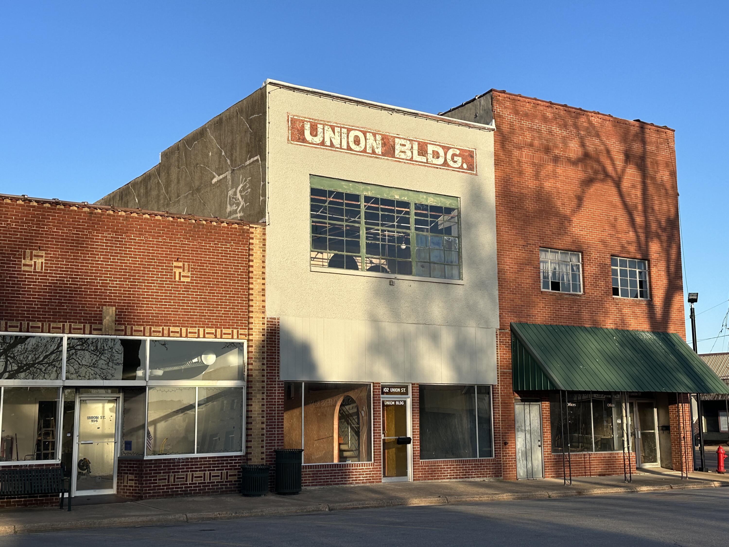 102 Union Street Property Photo