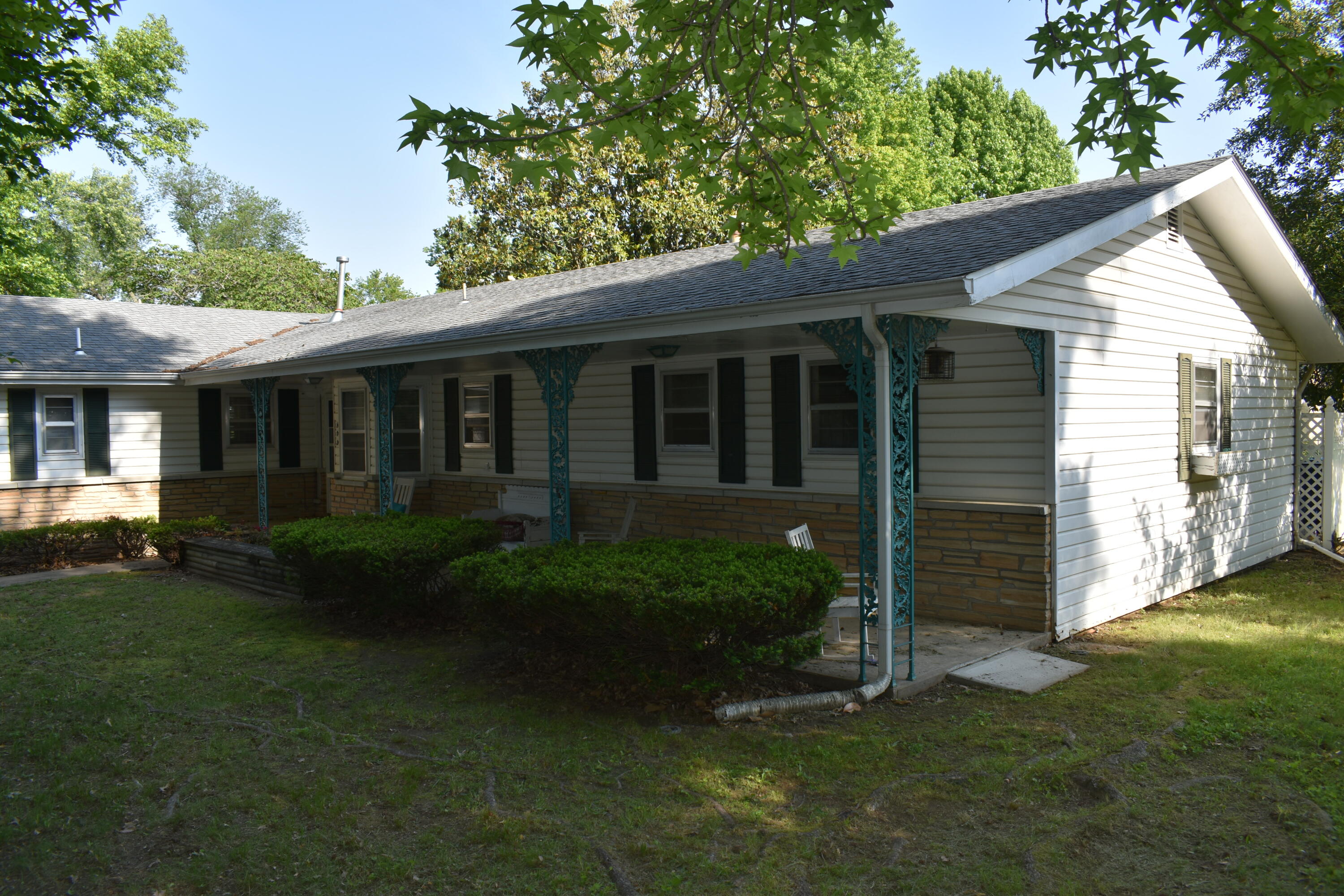 809 East Dawn Street Property Photo 1
