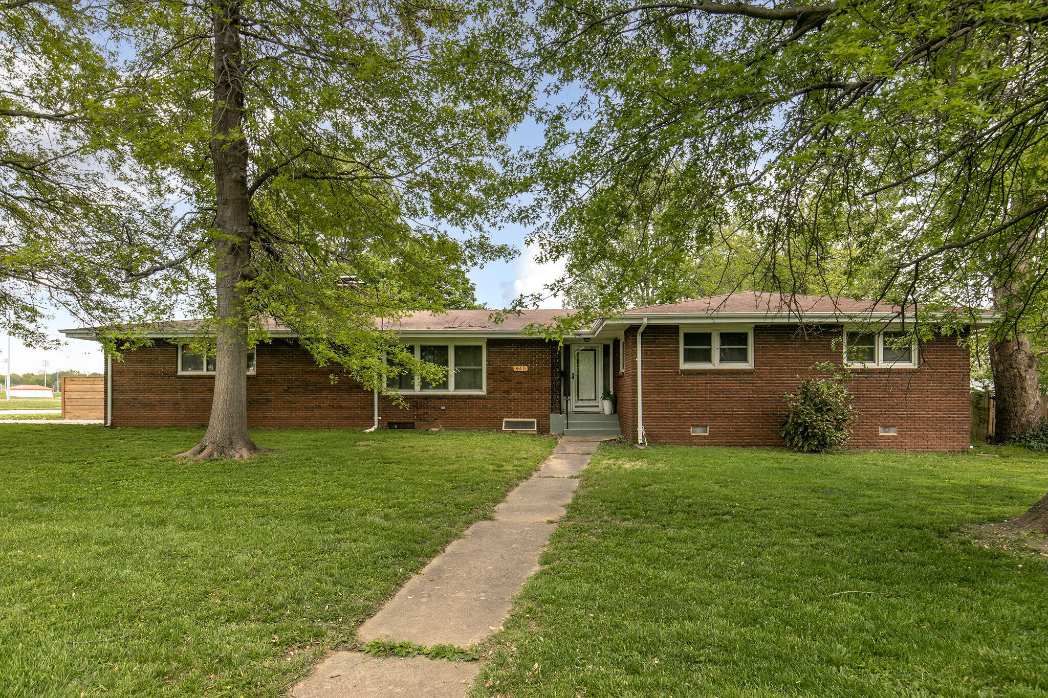 940 North Norwood Drive Property Photo 1