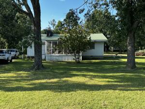 19038 State Highway E Property Photo 1