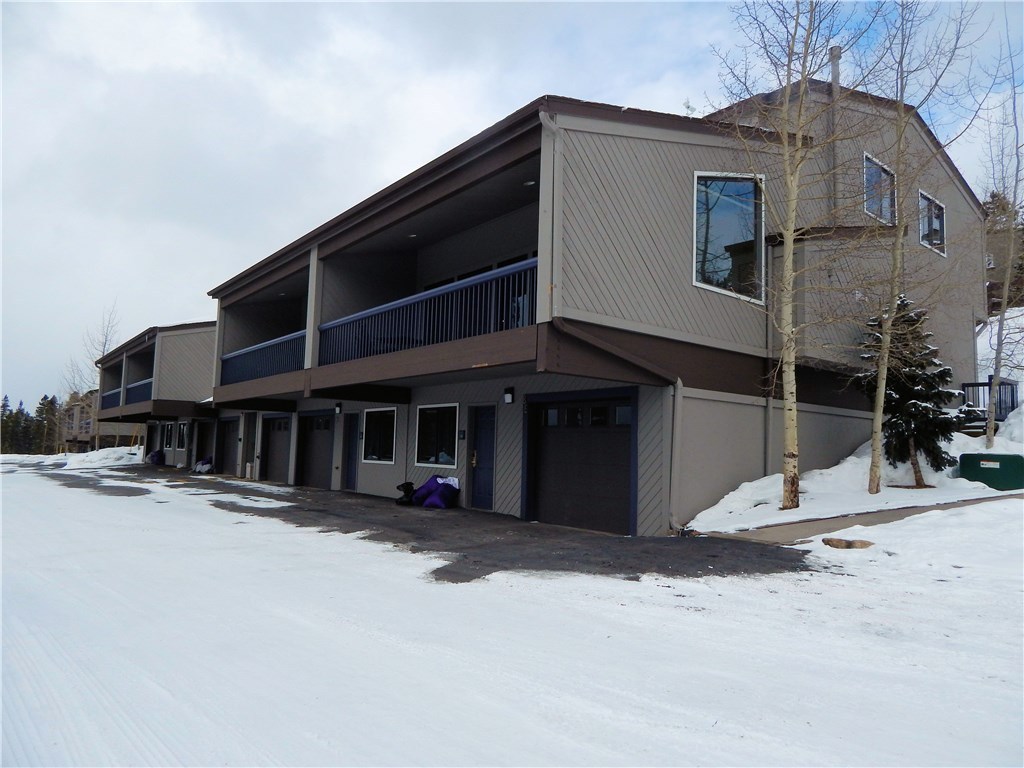 Gold Point Condo Real Estate Listings Main Image