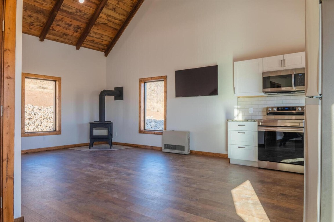 442 Forbes Park Road Property Photo 5
