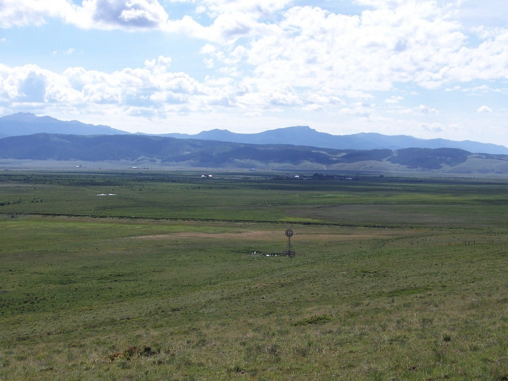 1327 Michigan Hill Road Property Photo 4