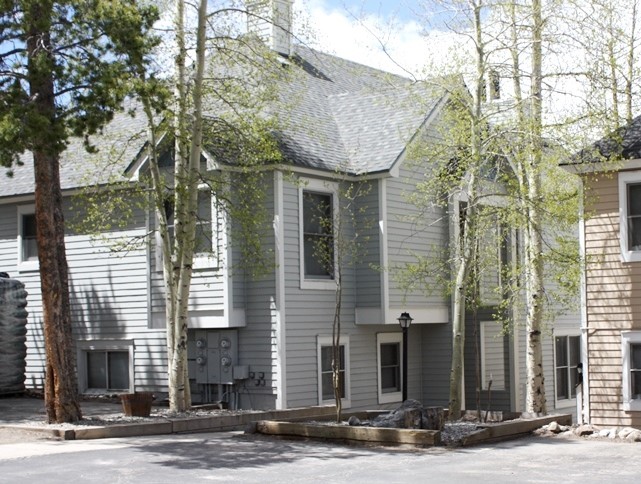 French Ridge Condo Real Estate Listings Main Image