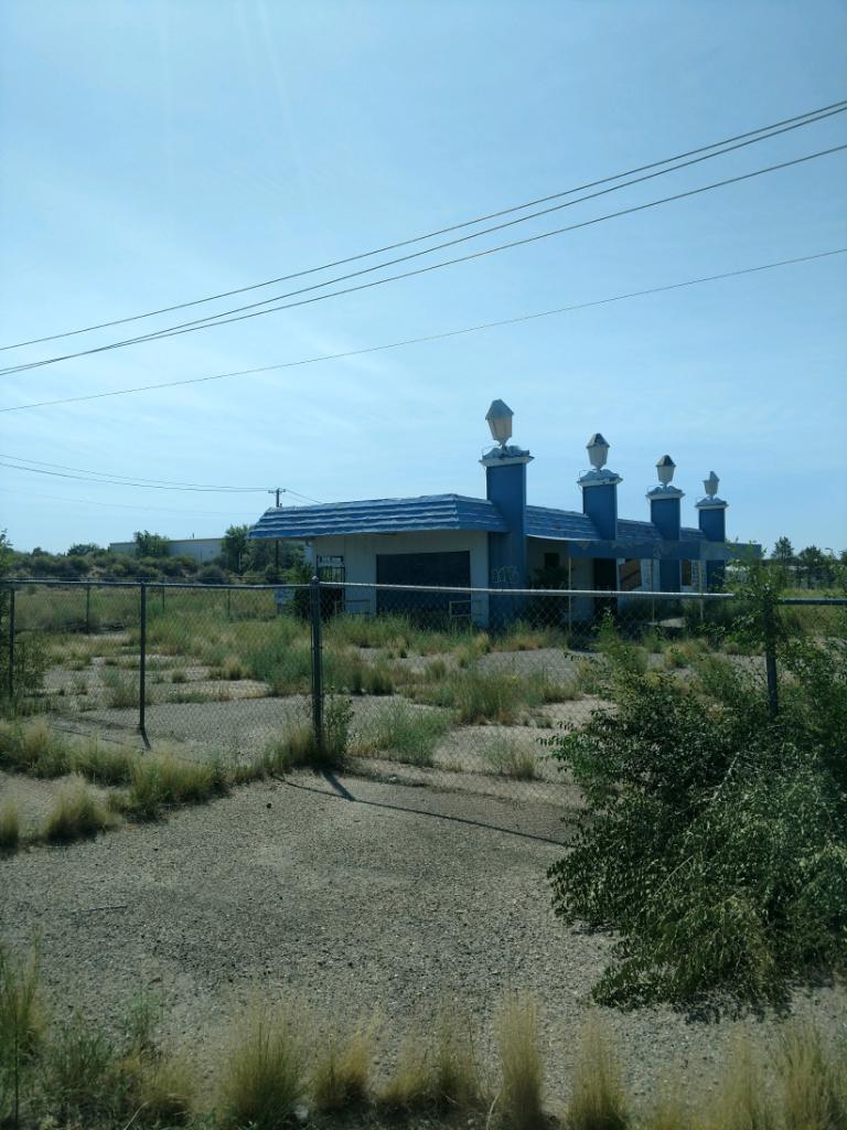 4 Manzano Expy Property Photo