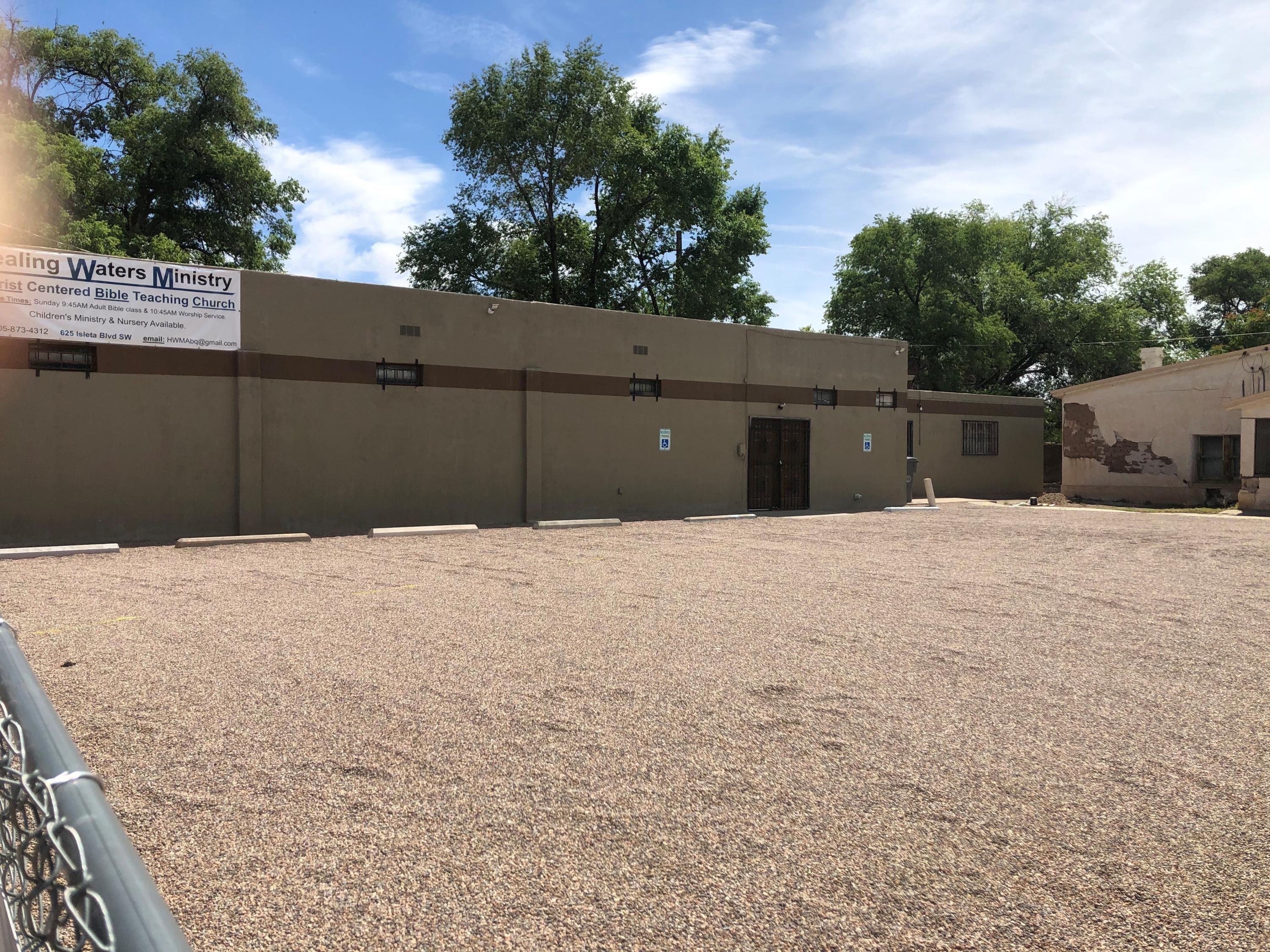 625 Isleta Boulevard Sw Property Photo