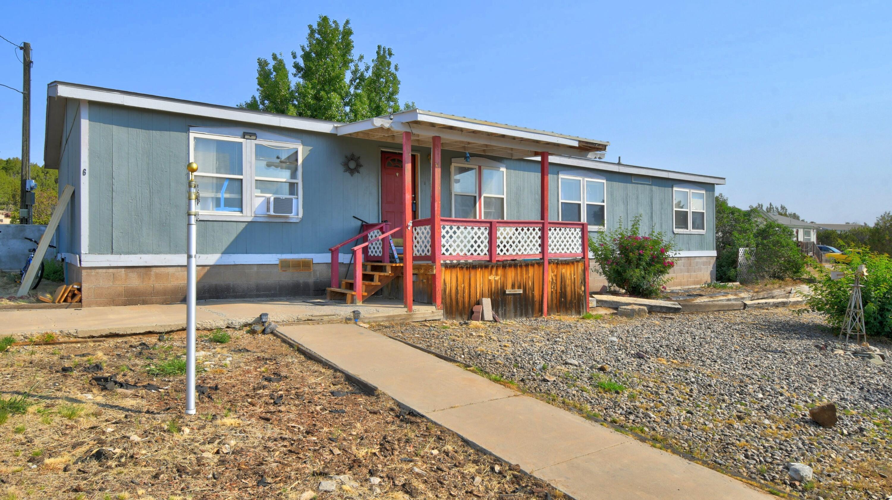 62 SKYLINE Drive Property Photo 1