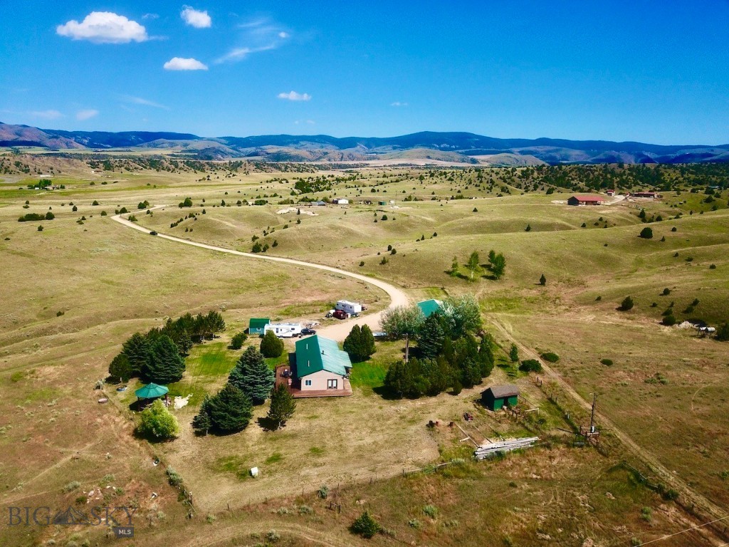 18711 Crystal Mountain Road Ranch Property Photo