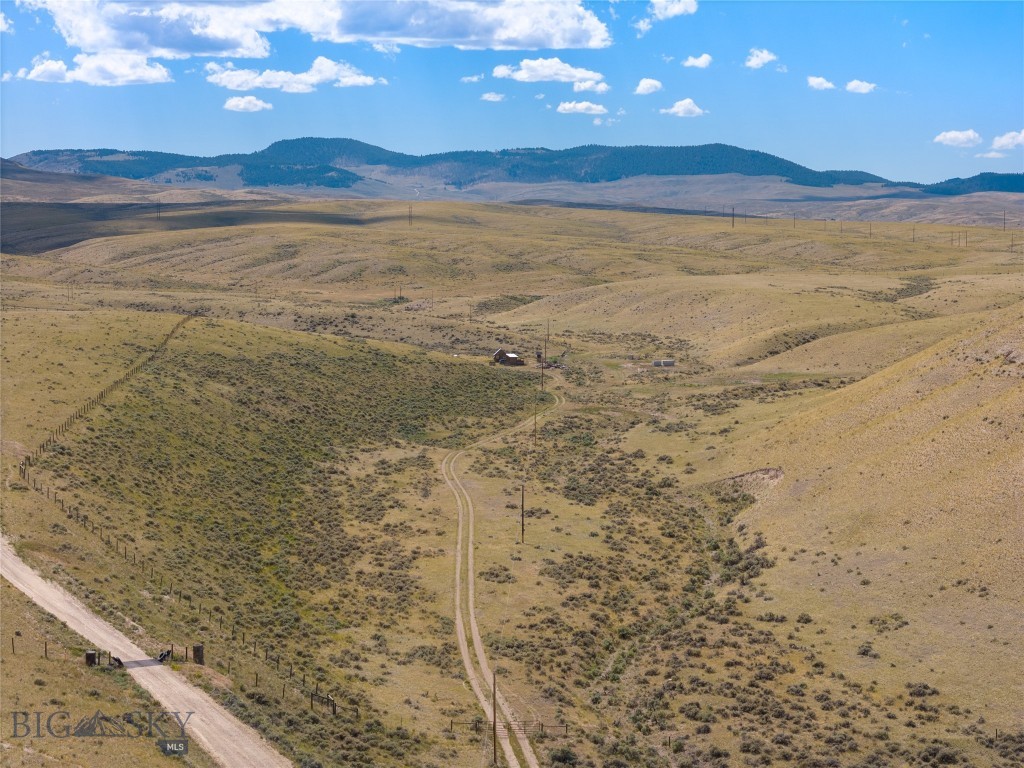 880 Chreston Lane Property Photo 2