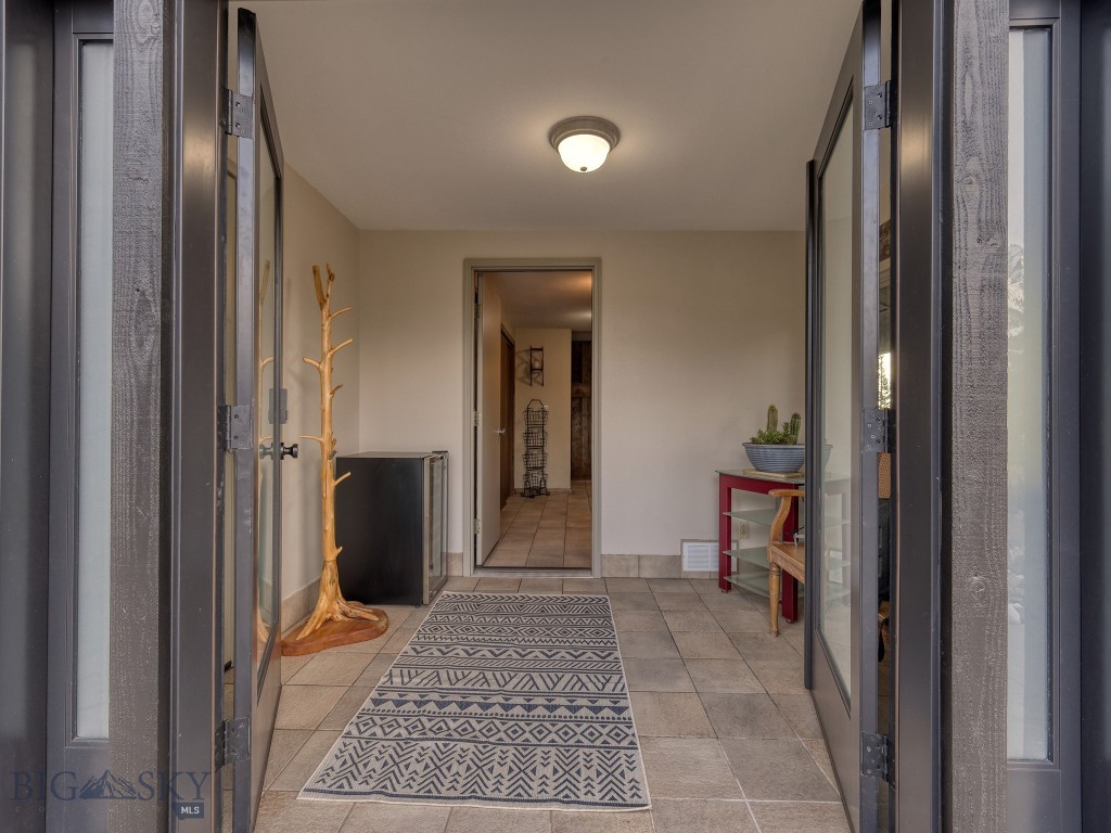 15 Washakie Road Property Photo 6