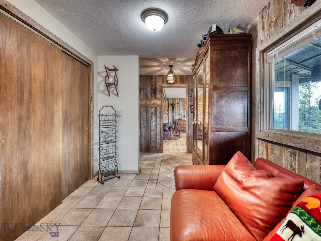 15 Washakie Road Property Photo 7