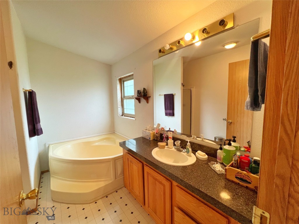 3400 Magenta Property Photo 14