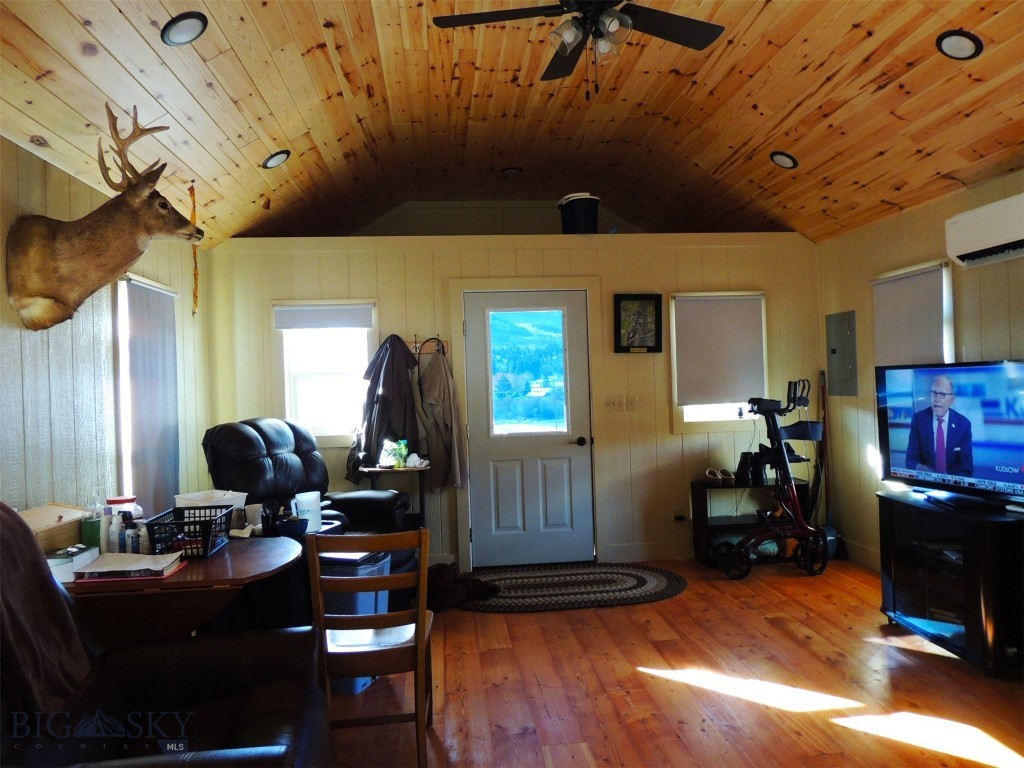 1702 Ogden Alley Property Photo 17