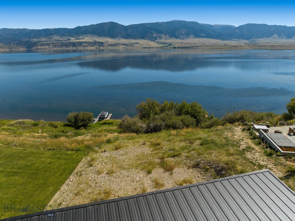 Lake View Real Estate Listings Main Image