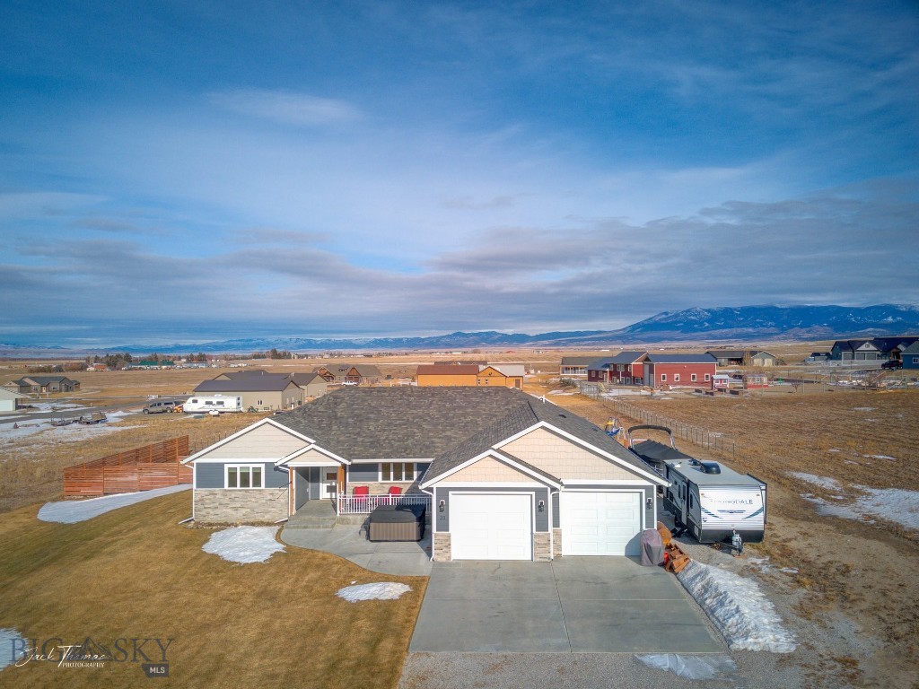 23 Stoney Trail Property Photo