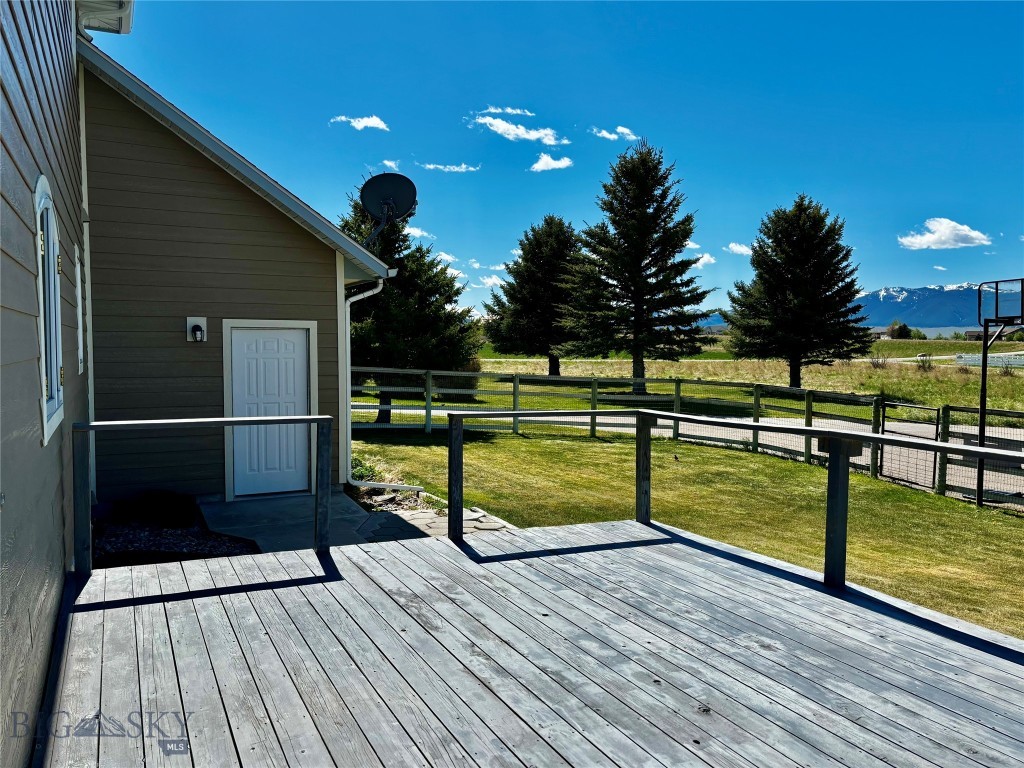 120 Rodeo Trail Property Photo 38